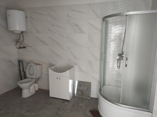  - Image 3